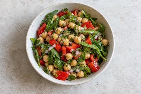 Chickpea and sweet pepper salad